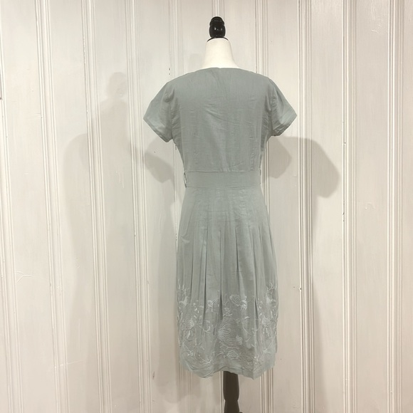 Stunning sage green linen & cotton blend PEPPERBERRY dress - Picture 4 of 12